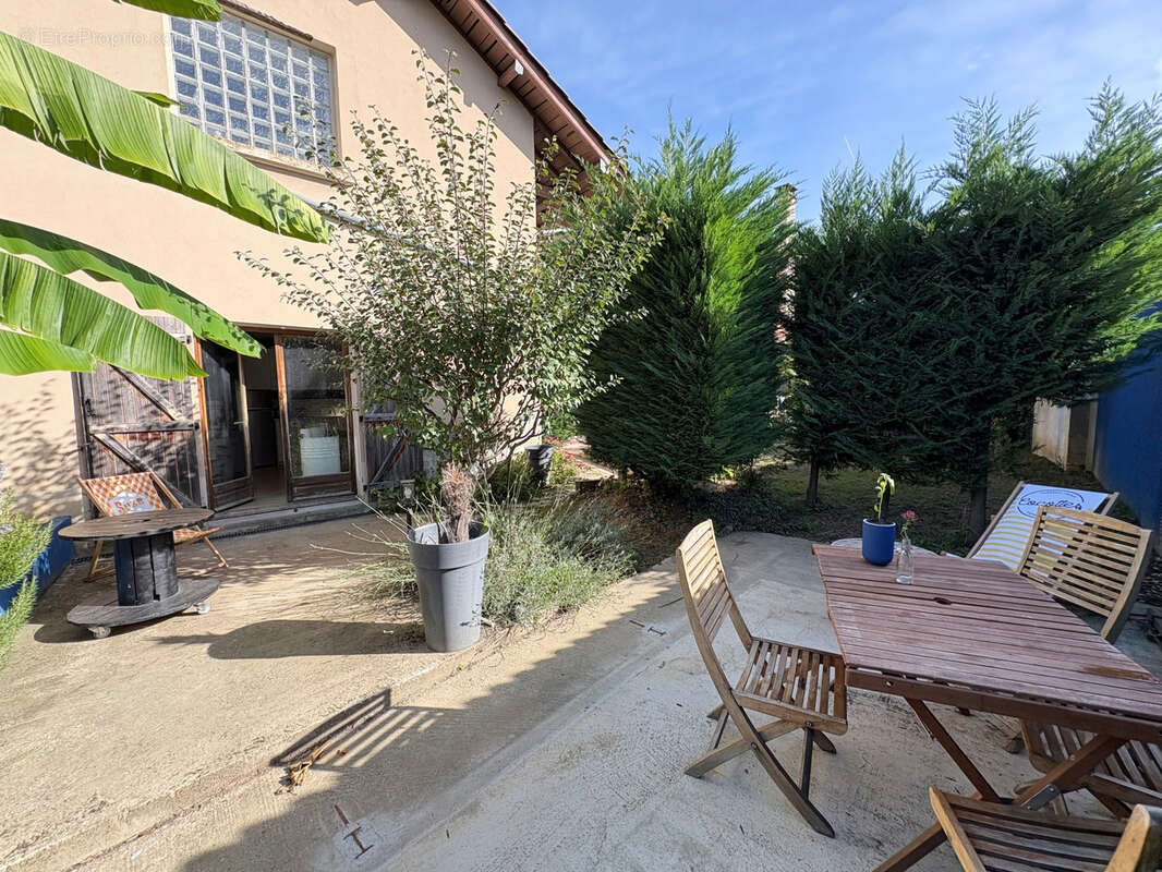 Appartement à SAINT-ANDRE-DE-CORCY