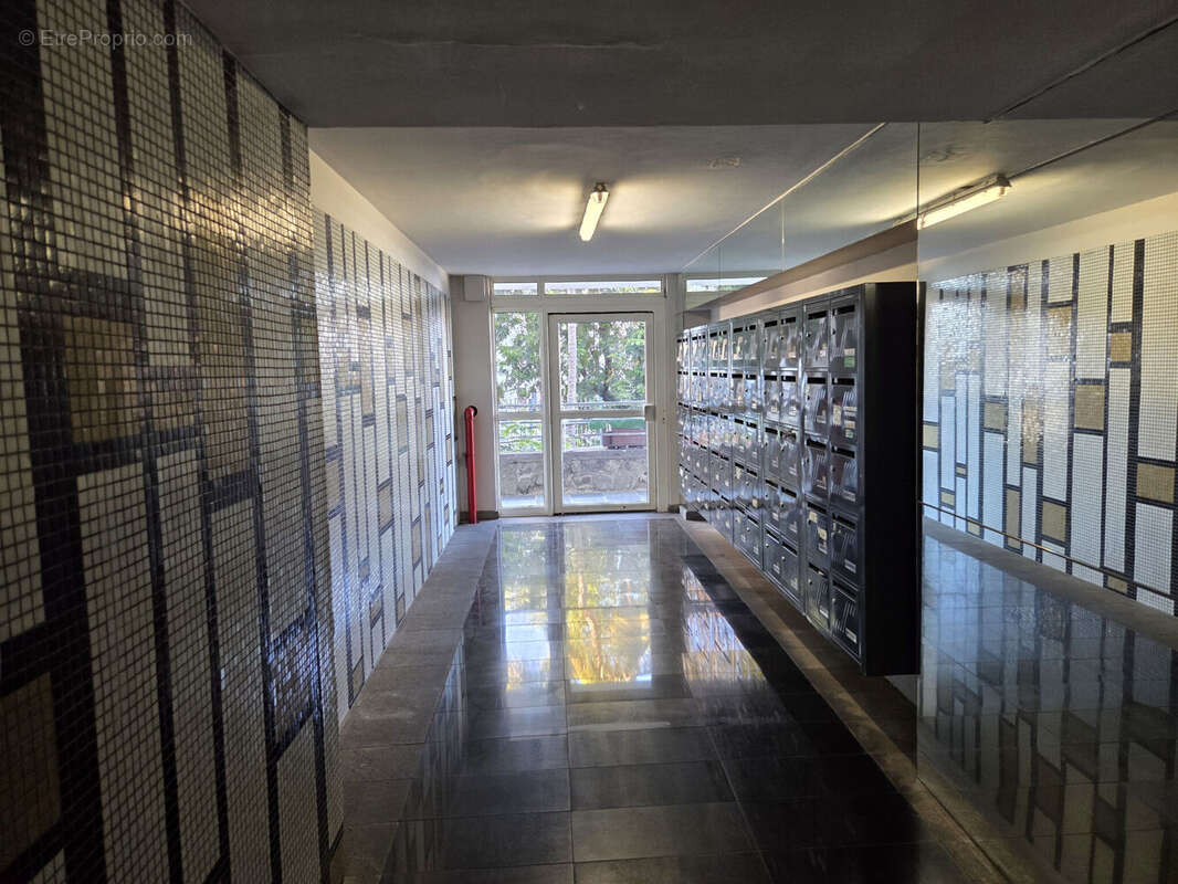 Photo 6 - Appartement à SAINT-DENIS