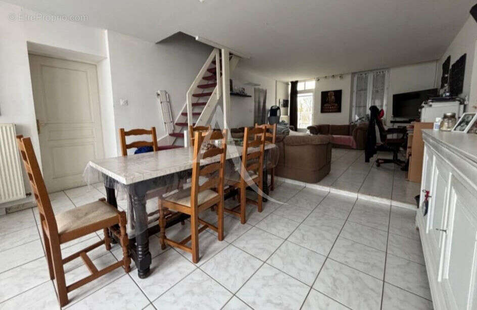 Maison à BOURCEFRANC-LE-CHAPUS