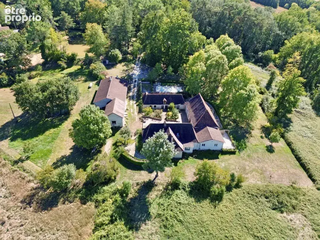 Propriété avec gîtes et chambres d'hôtes avec étang - photo 28