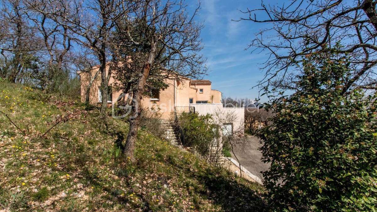 Maison à MONTELIMAR