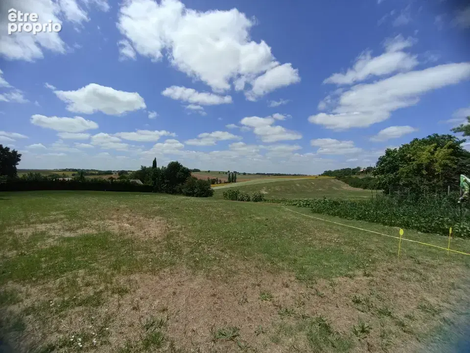 Terrain à SAINTE-LIVRADE