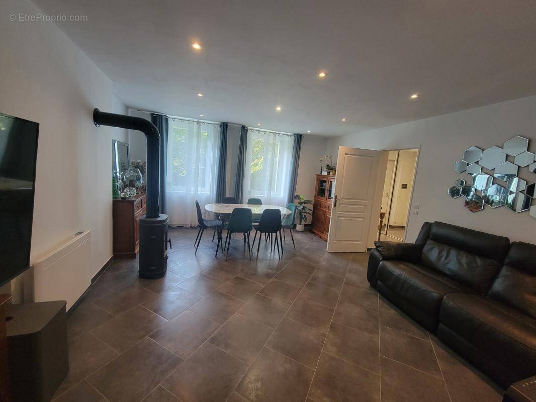 Maison à MARLY-GOMONT