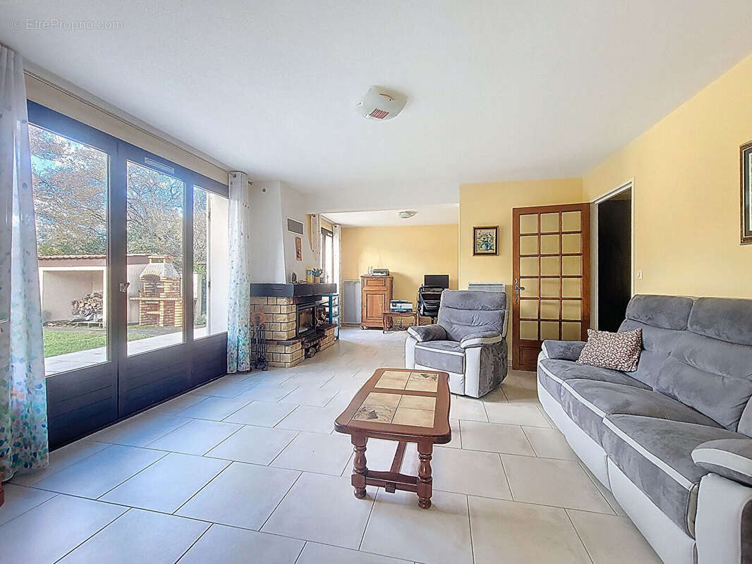 Maison à BLANQUEFORT