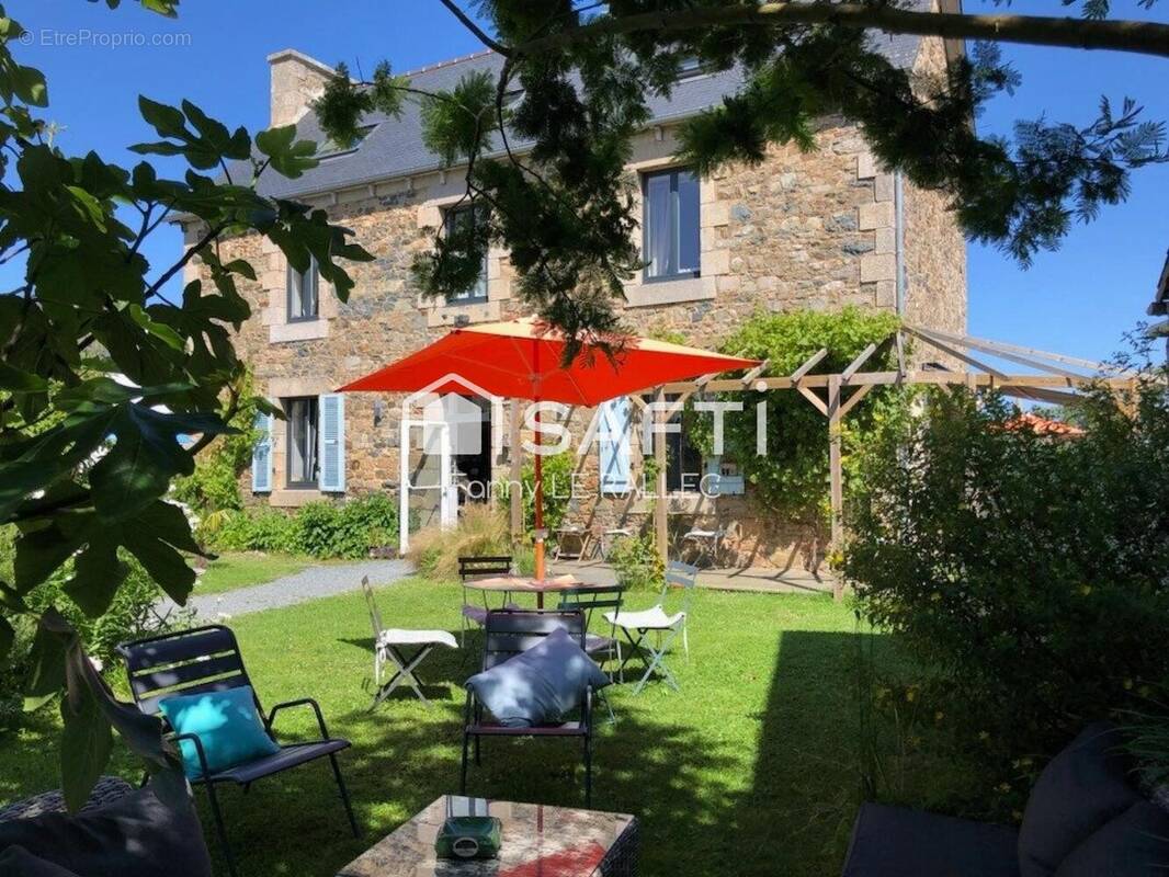 Photo 1 - Maison à PLOUGRESCANT