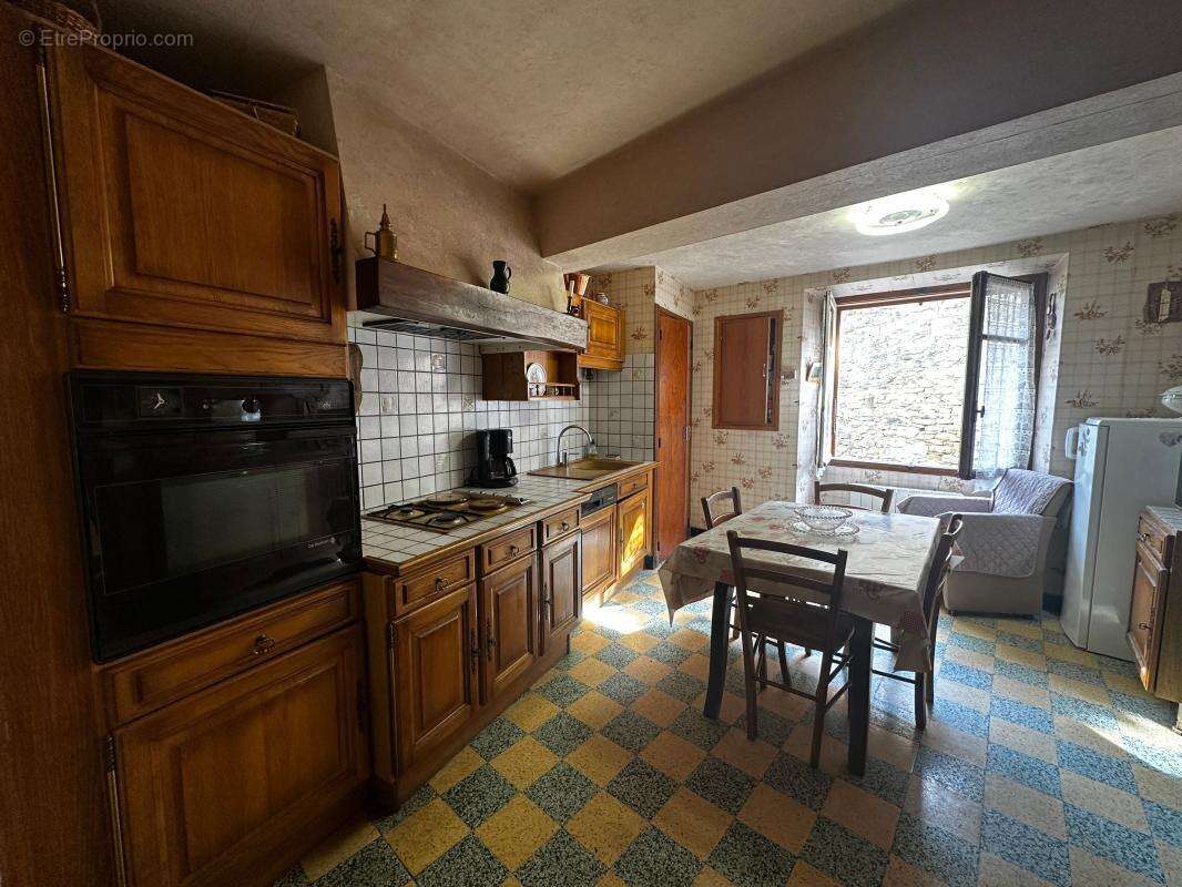 Maison de village avec dépendances - photo 2