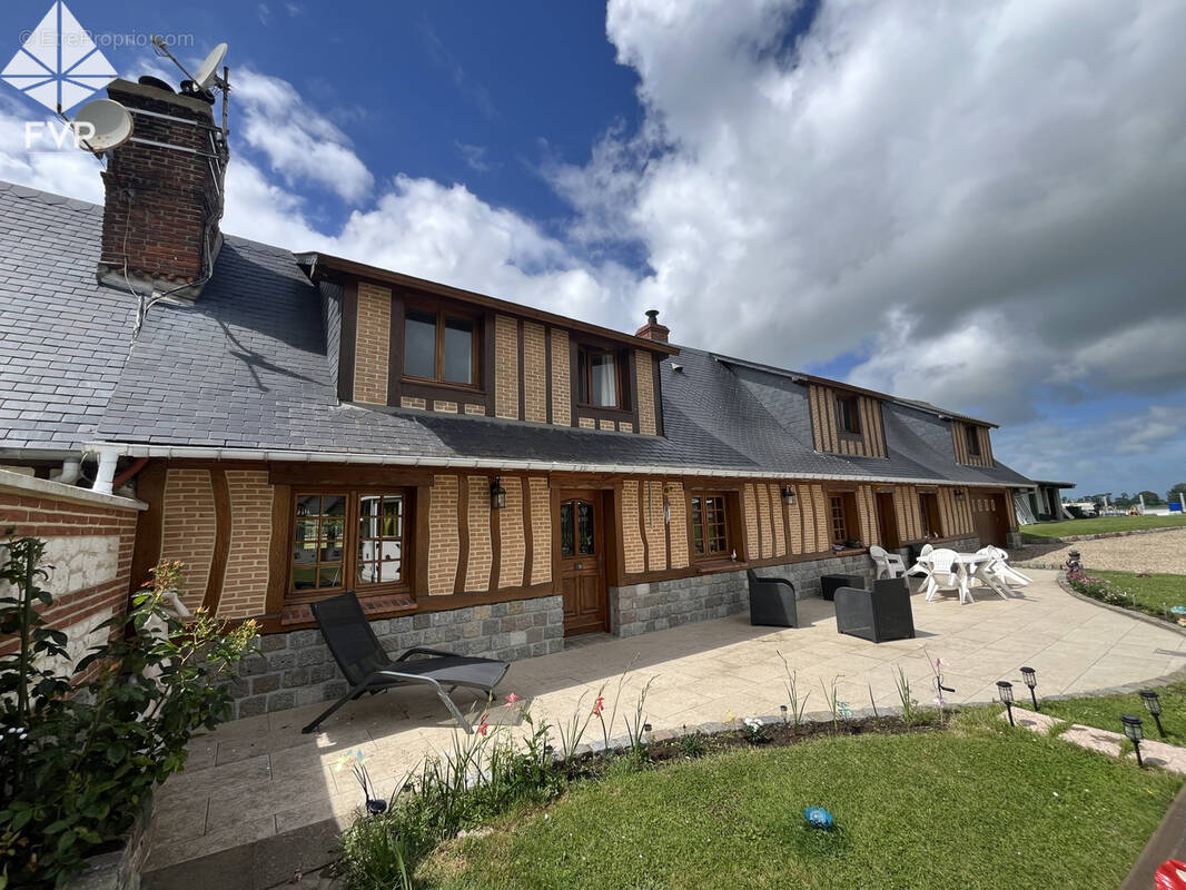 Maison à OCQUEVILLE