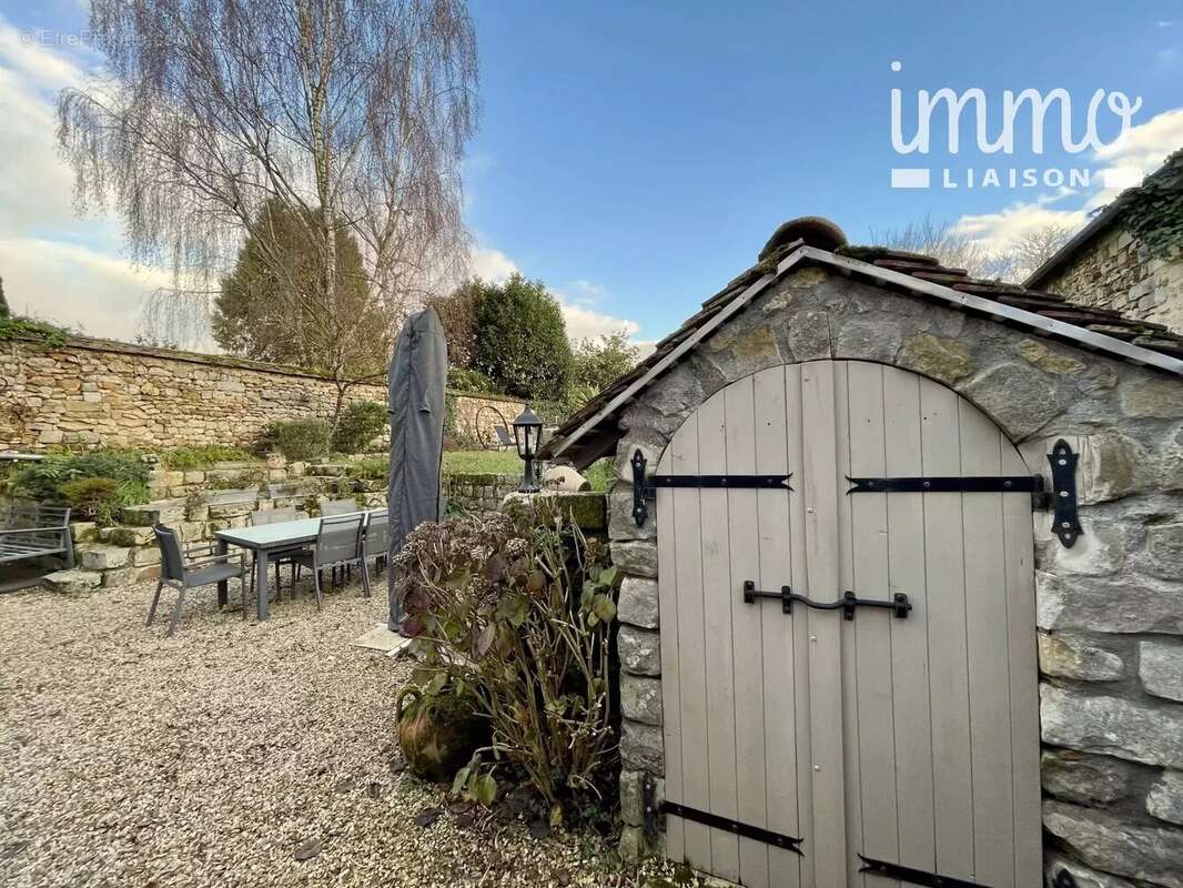 Maison à FLEURY-EN-BIERE