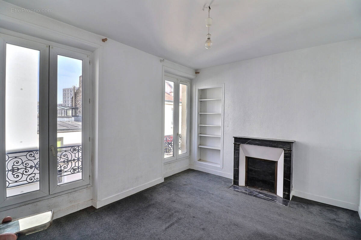 Appartement à PARIS-14E