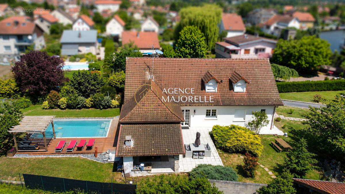 Maison à CHARMES