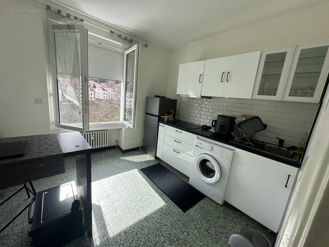 Appartement à SAINT-ETIENNE