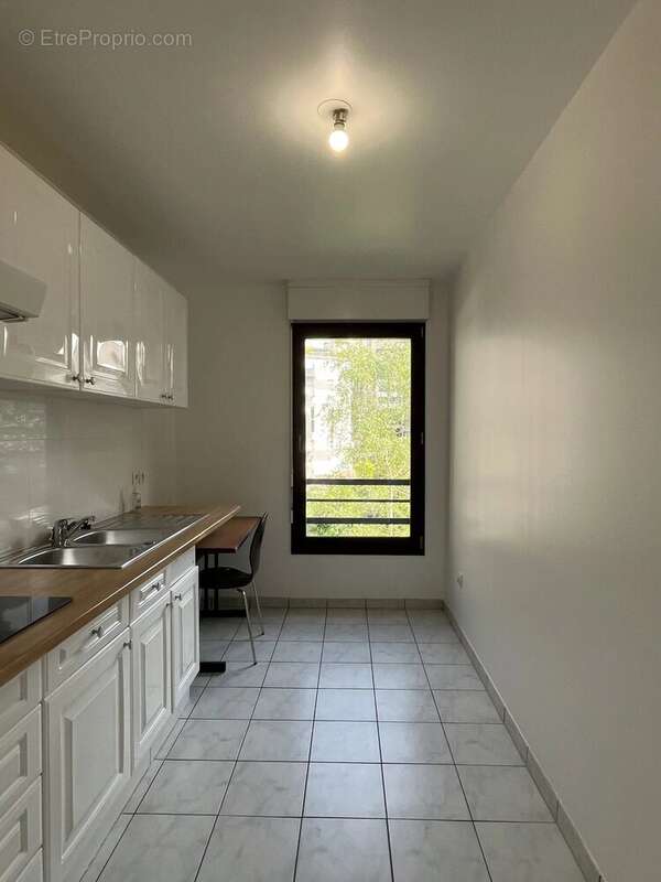 Appartement à PARIS-19E