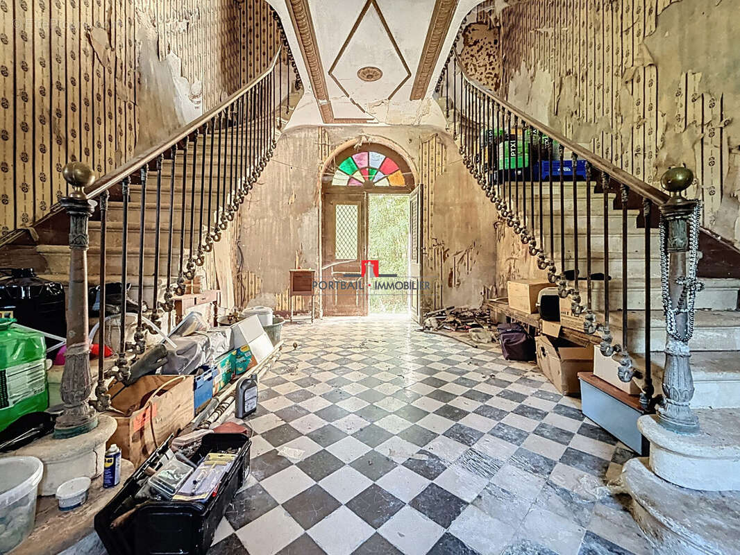 Maison à SAINT-SEURIN-DE-CURSAC