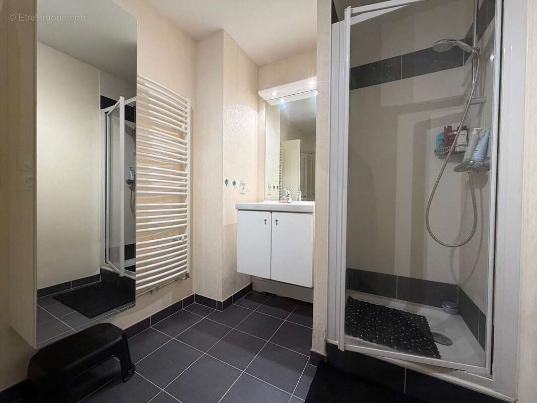 Photo 6 - Appartement à AVRILLE