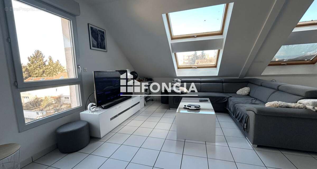Appartement à MAINVILLIERS