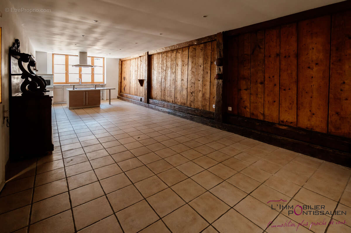 Appartement à JOUGNE