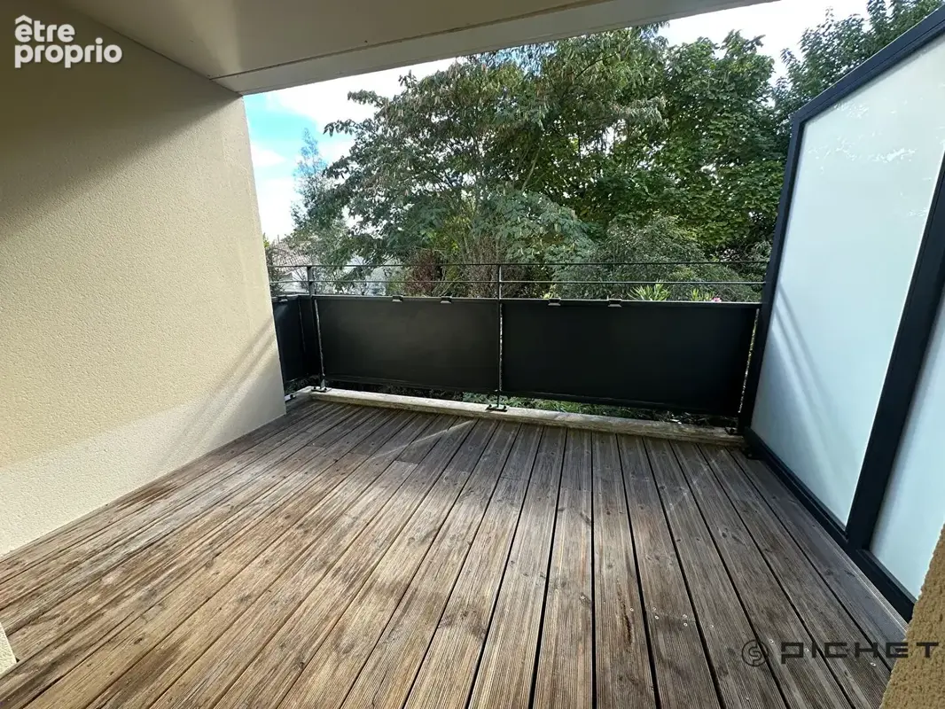 À Vendre Pessac Noès Appartement T3 avec Terrasse et Parking - photo 1