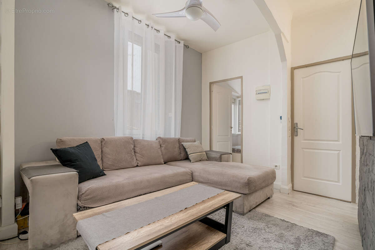 Appartement à MARSEILLE-11E