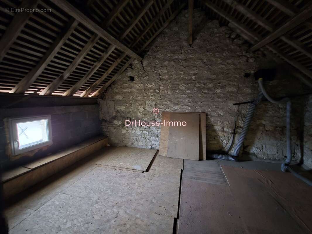 Maison à SCORBE-CLAIRVAUX