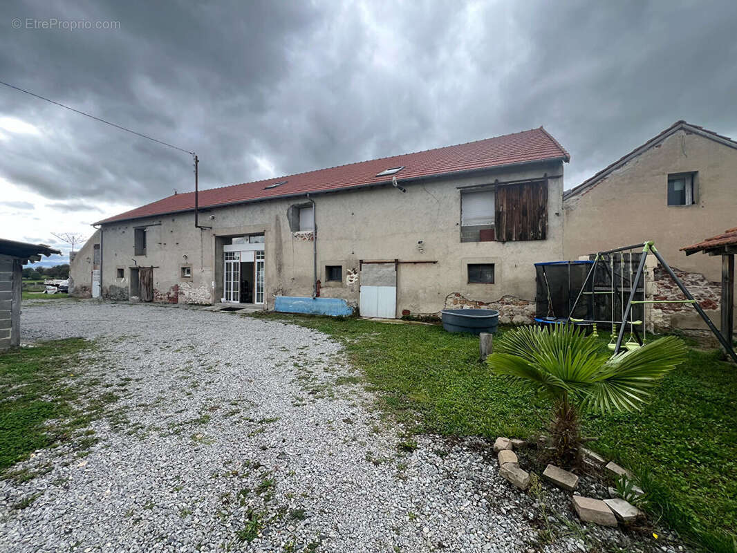 Maison à SAINT-VICTOR