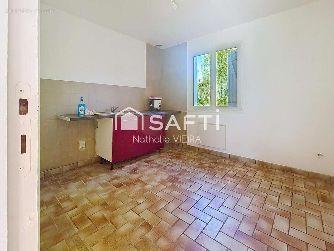 Maison 93 m² à Elincourt-Sainte-Marguerite  - photo 5