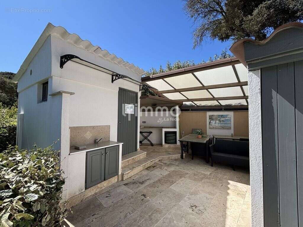 Maison à LE MUY