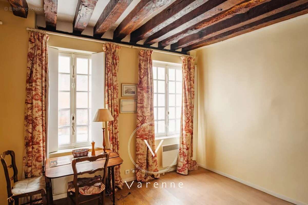 Appartement à PARIS-6E