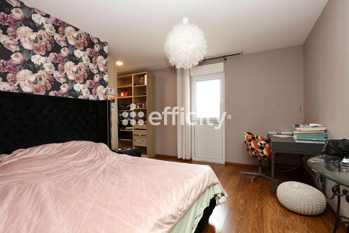 Maison à SALLAUMINES