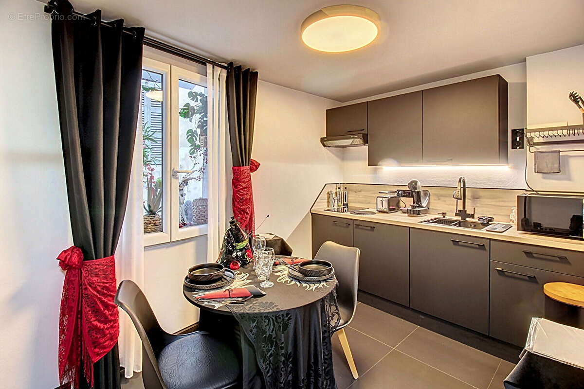 À Vendre Love Room Haut de Gamme ! Loft Équipé & Rentable - Bargemon - photo 4