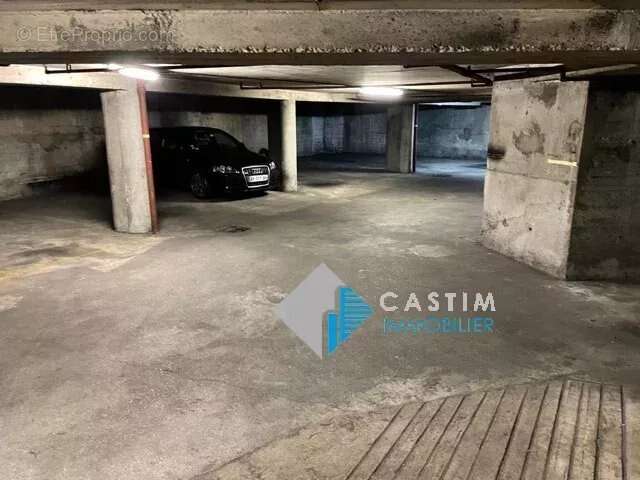 Parking à PARIS-14E