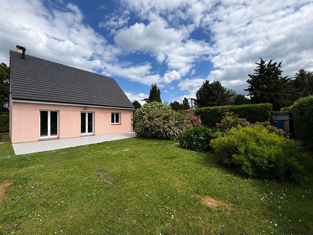 Maison à DAMVILLE
