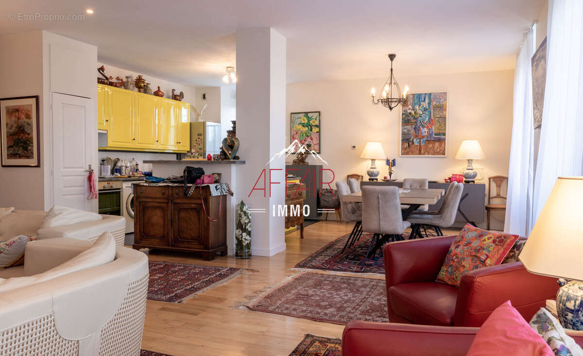Appartement à AMBILLY