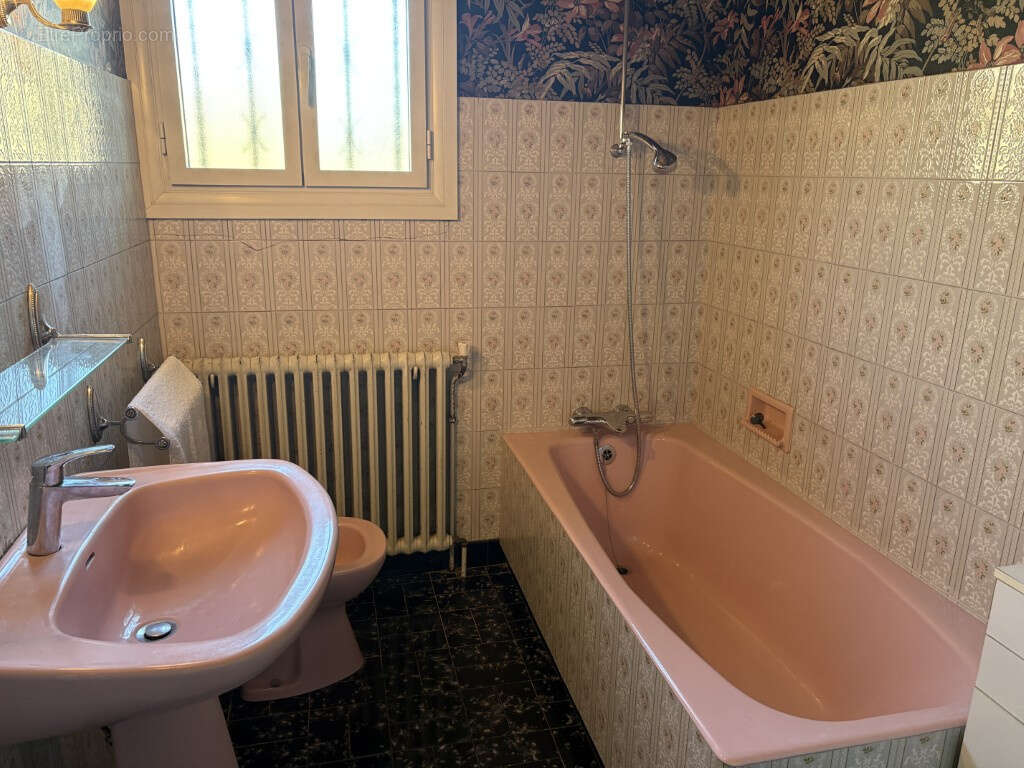 Maison à ARNAC-POMPADOUR