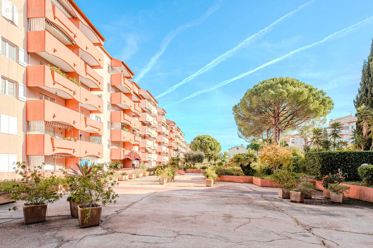 Appartement à HYERES