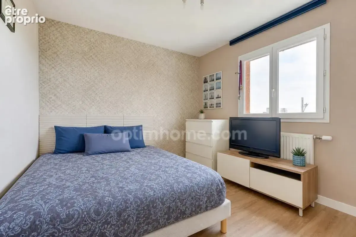 Maison à vendre à Pierre-Bénite (69600) – 136 m², 6 pièces, 4 chambres, piscine et jacuzzi - photo 7