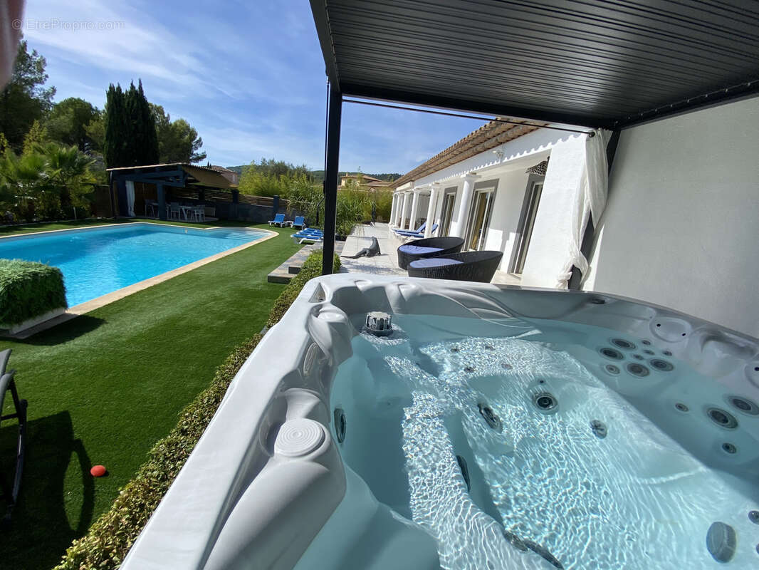 Maison à LA MOTTE