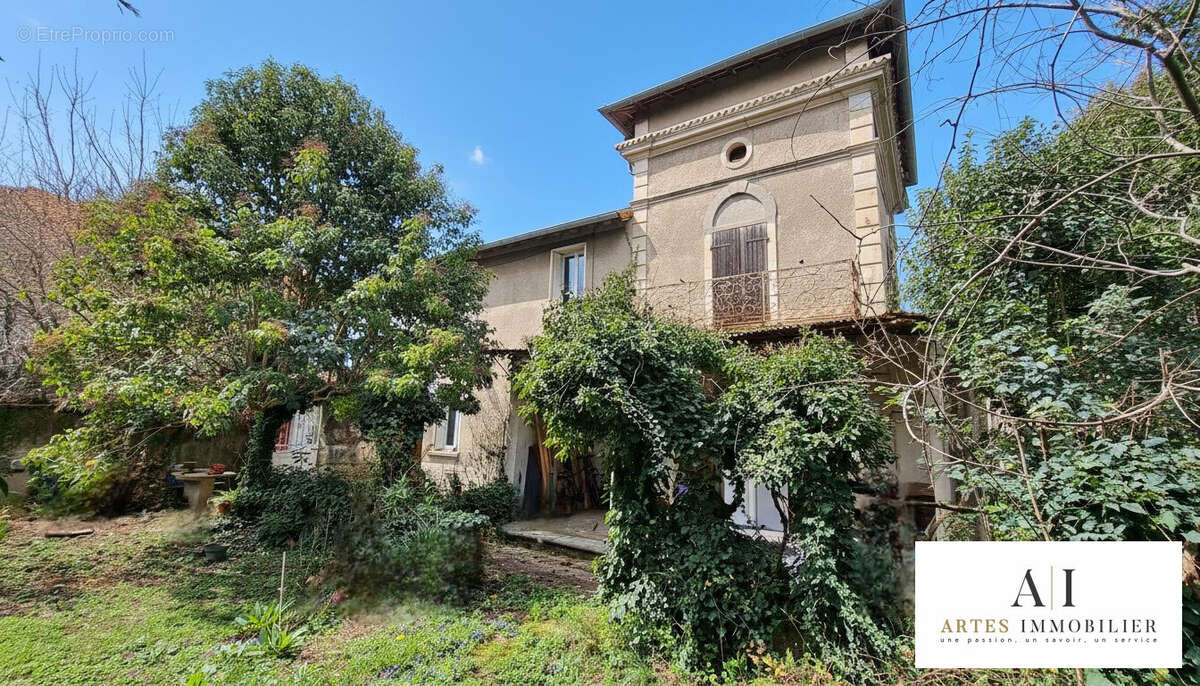 Maison à MONTELIMAR