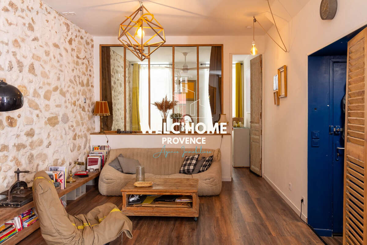 Appartement à MARSEILLE-1E
