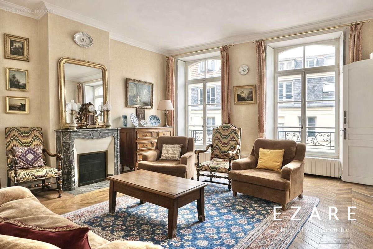 Appartement à PARIS-3E