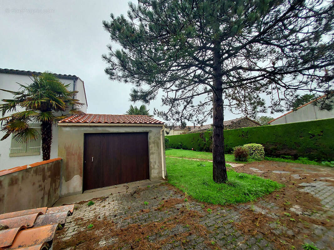 Maison à LA BREE-LES-BAINS