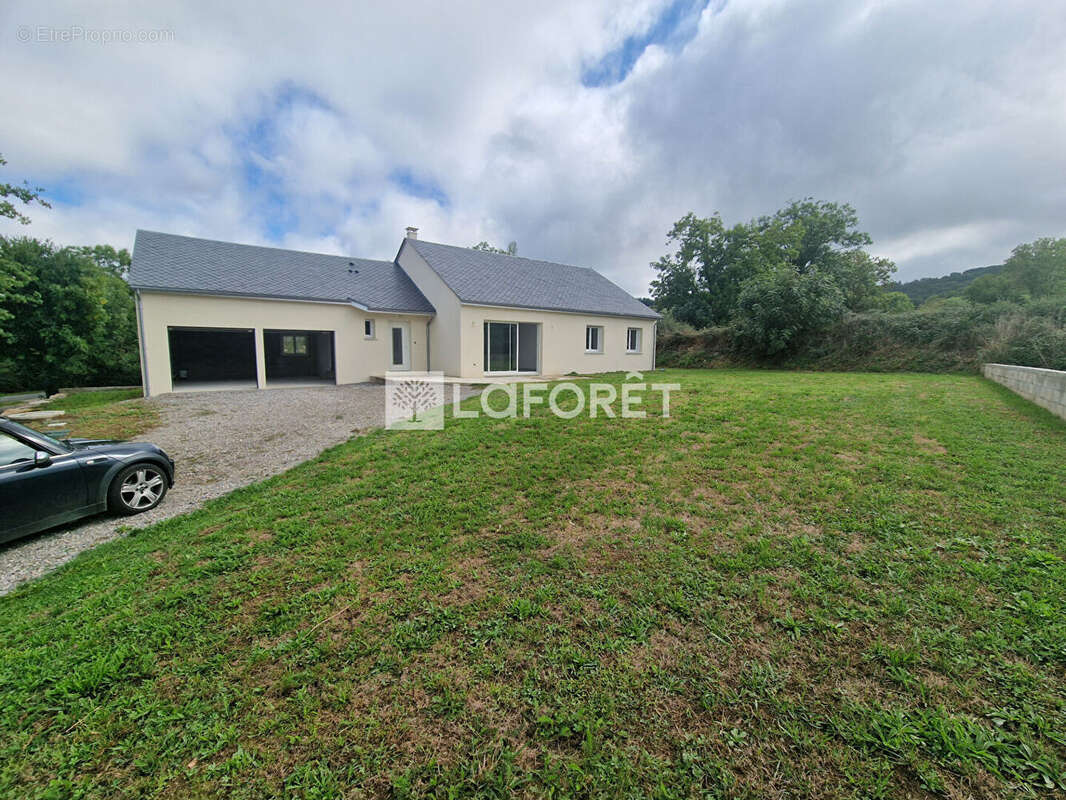 Maison à MONTROZIER