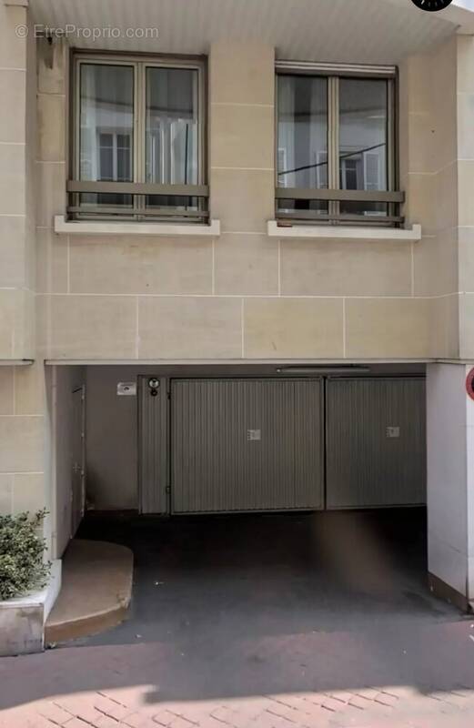 Parking à LEVALLOIS-PERRET