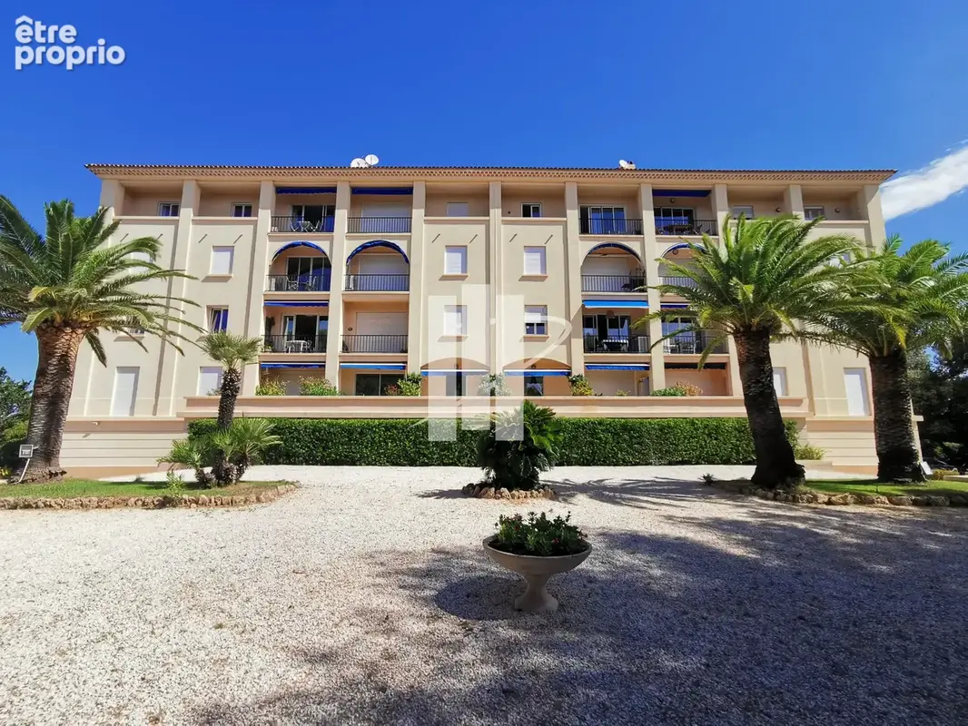 Appartement à SAINT-RAPHAEL