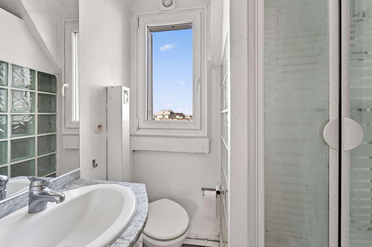 Appartement à PARIS-15E