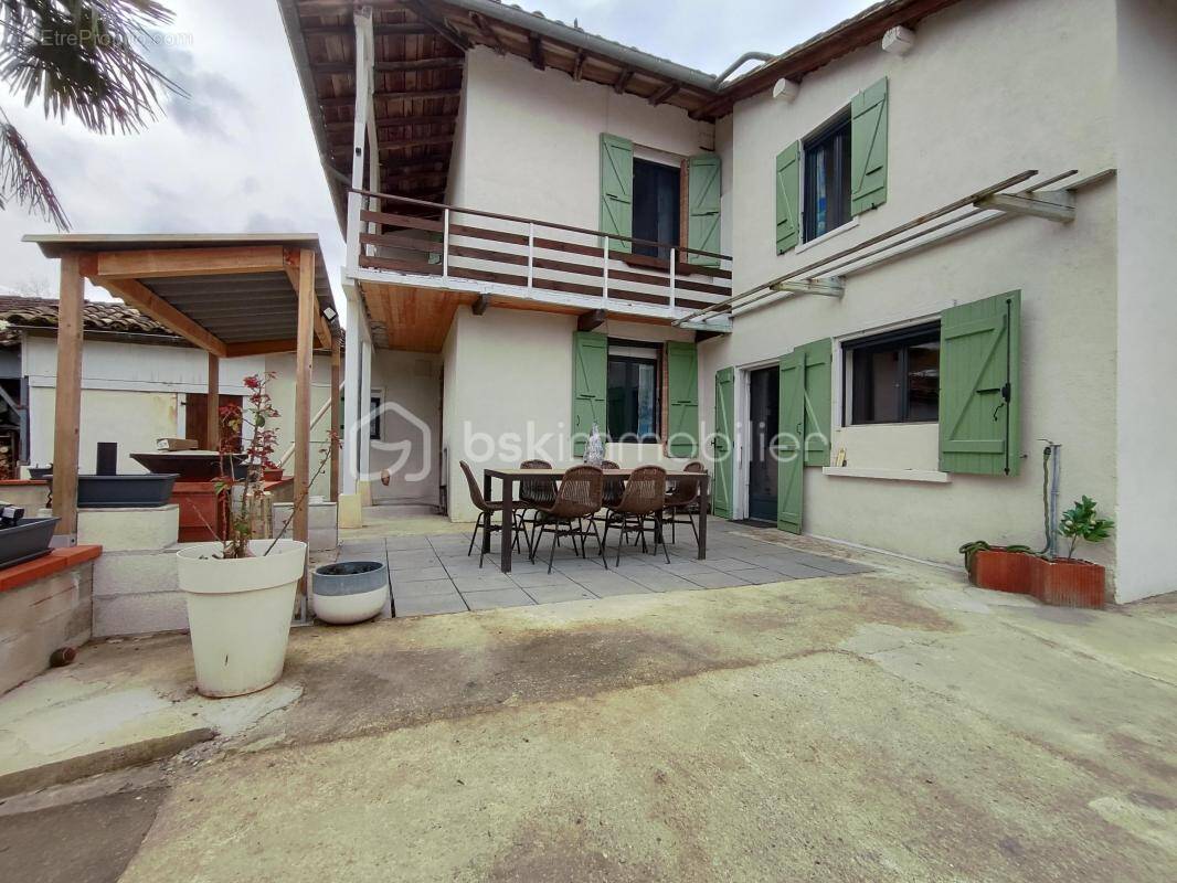 Maison à BEAUMONT-DE-LOMAGNE