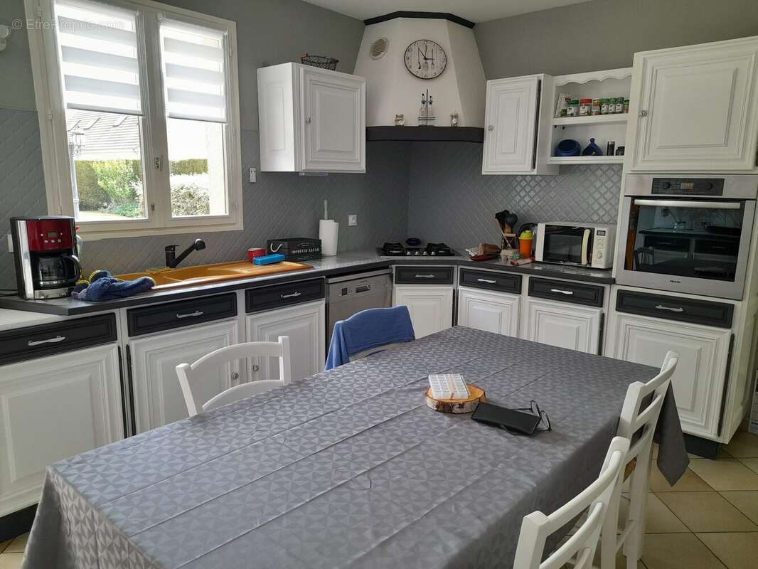 Maison à HAUTVILLERS-OUVILLE