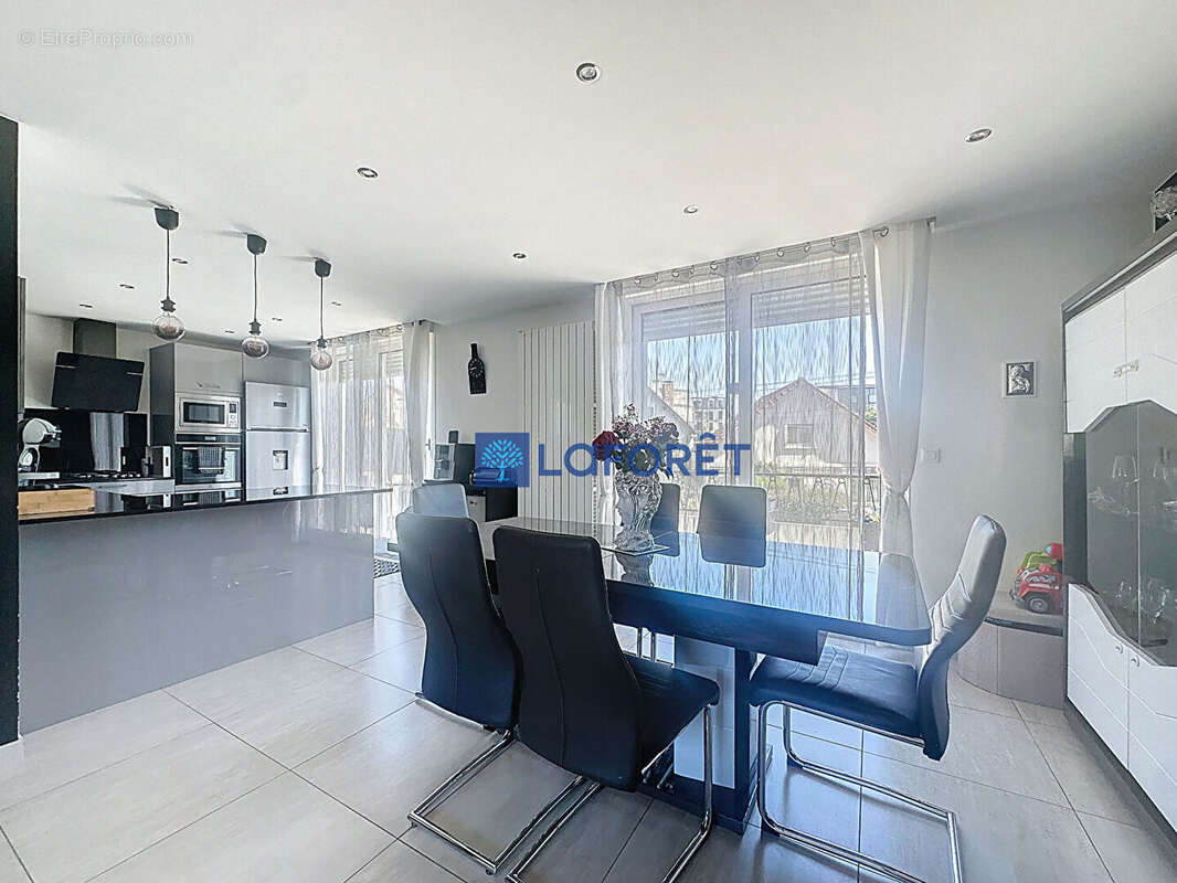 Maison à SAVIGNY-SUR-ORGE