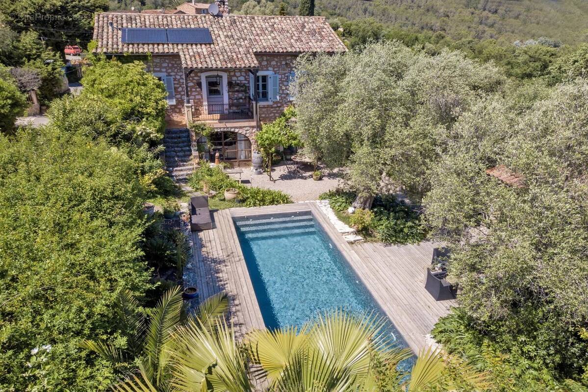 Maison à ROQUEFORT-LES-PINS