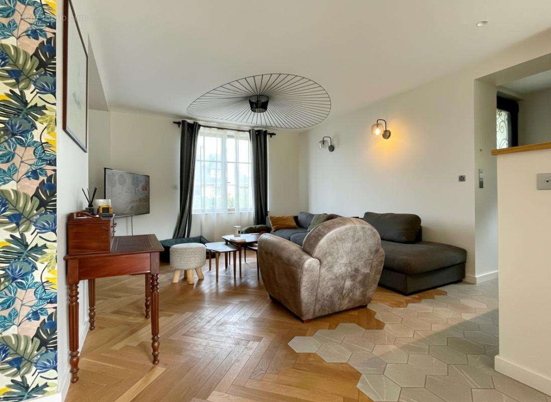 Maison à MONTFORT-SUR-MEU