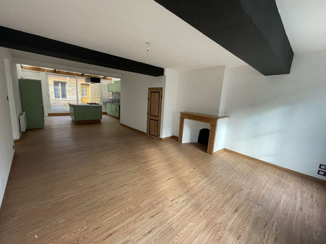 Appartement à GUISE